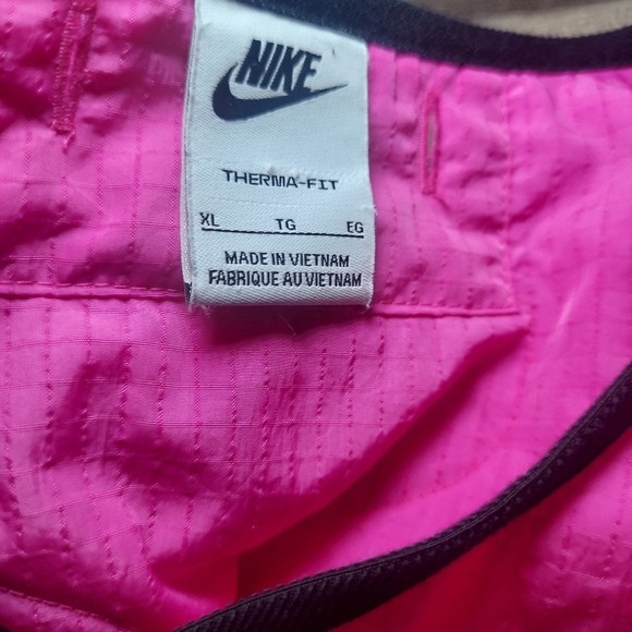 Nike Pink Therma-Fit Quilted Jacket - Picture 7 of 8